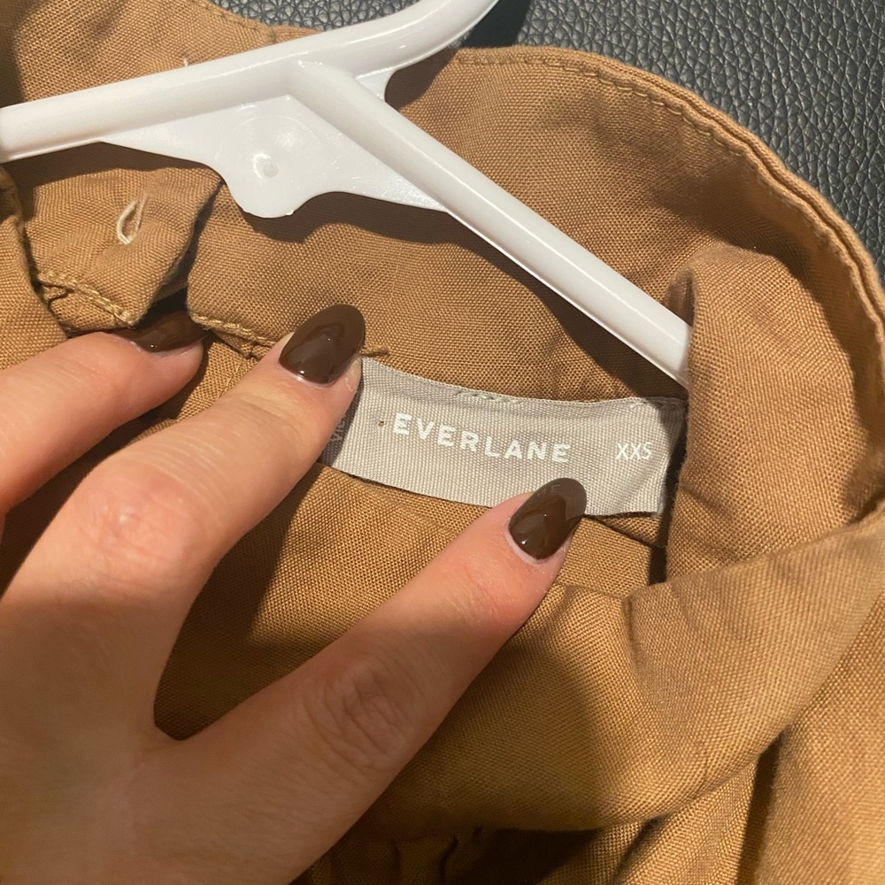 Everlane The Tiered Midi Dress Cotton Mock Neck Short Sleeve Tan Women Runs Big - Picture 6 of 7